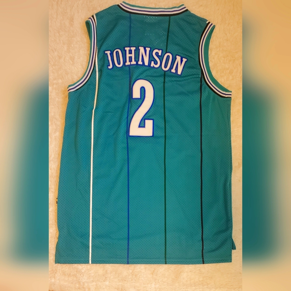 Larry Johnson Charlotte Hornets Throwback Jersey - Picture 3 of 5